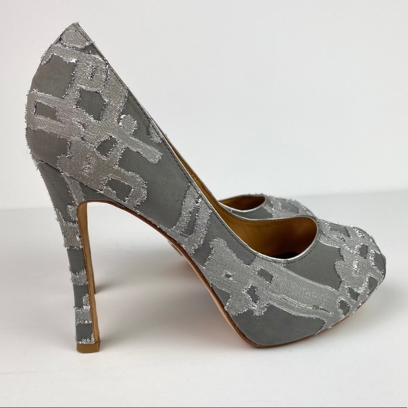 Badgley Mischka | Gray Silver Roxie Platform Pumps 8M - Picture 1 of 11